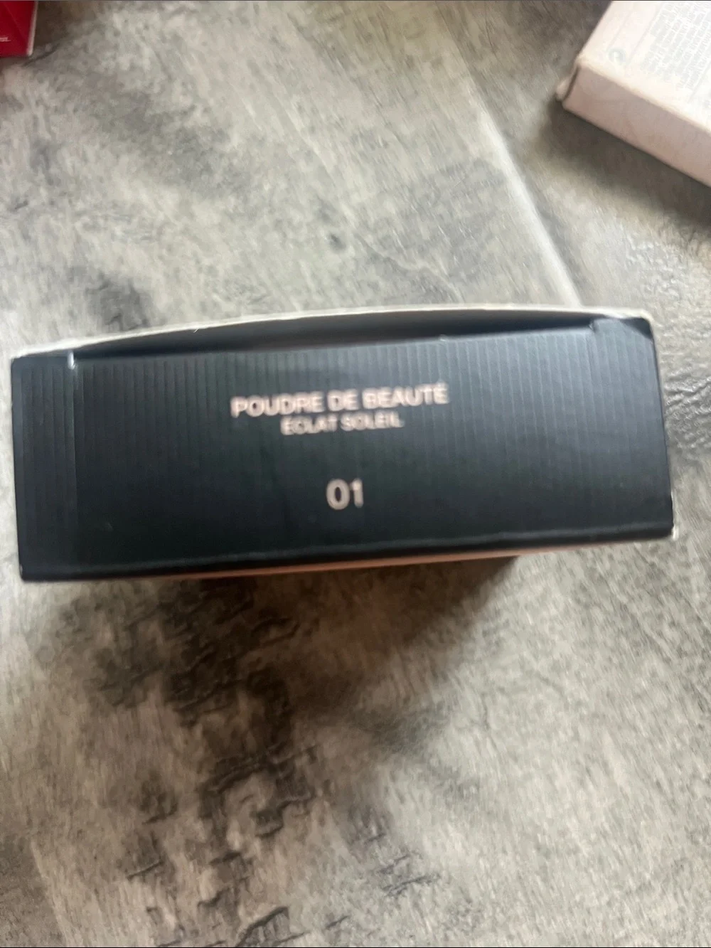 Gucci Poudre de Beauté Éclat Soleil Bronzing Powder - Light Pink & Black Compact